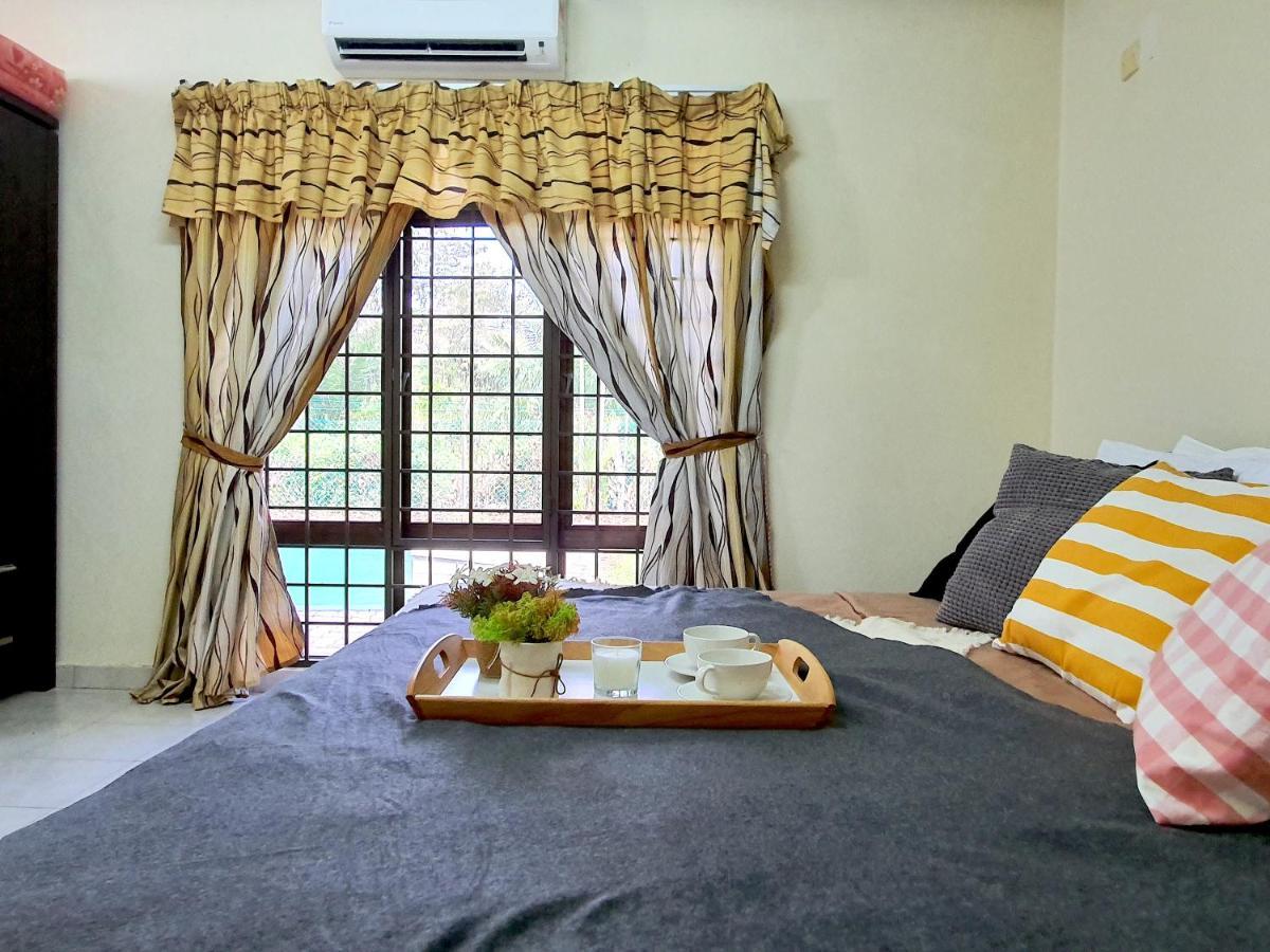 Melaka Afamosa Villa With Private Pool For 10 Pax Alor Gajah Extérieur photo