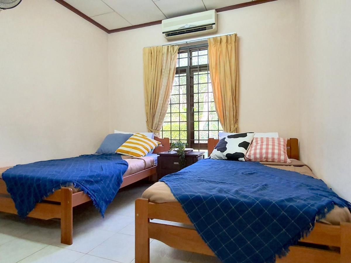 Melaka Afamosa Villa With Private Pool For 10 Pax Alor Gajah Extérieur photo