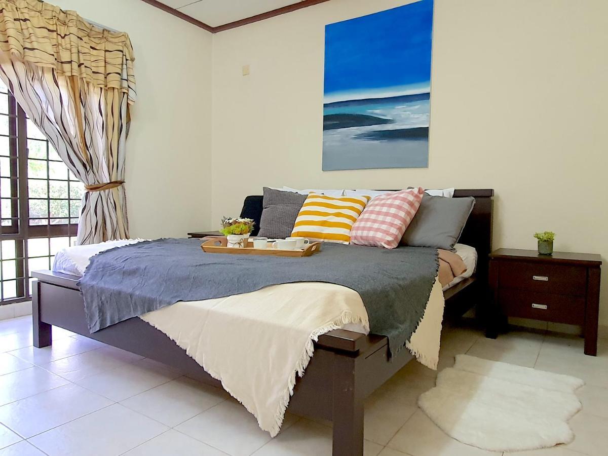 Melaka Afamosa Villa With Private Pool For 10 Pax Alor Gajah Extérieur photo
