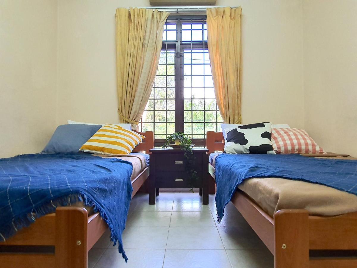 Melaka Afamosa Villa With Private Pool For 10 Pax Alor Gajah Extérieur photo