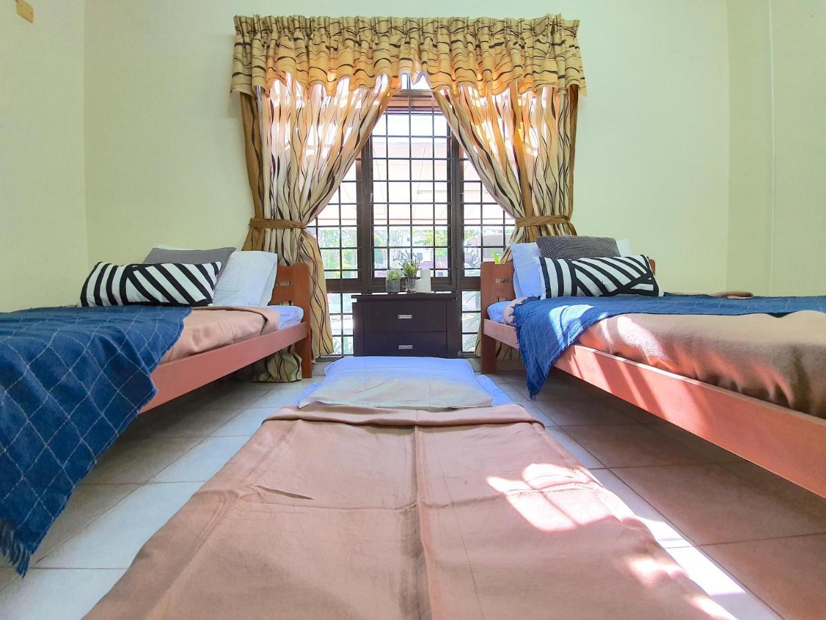 Melaka Afamosa Villa With Private Pool For 10 Pax Alor Gajah Extérieur photo
